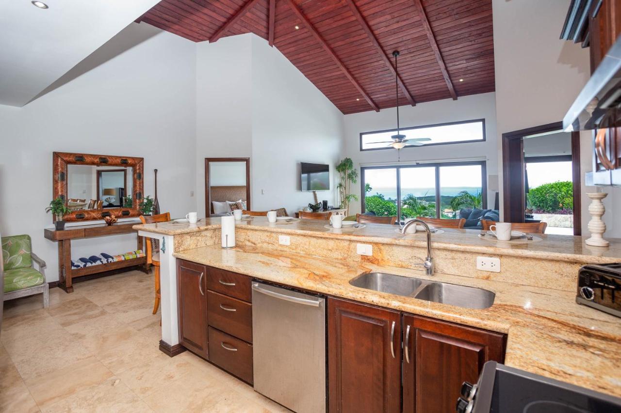 Pristine Bay Villa 1304 With Large Pool - 3 Bedroom Condo French Harbour Esterno foto