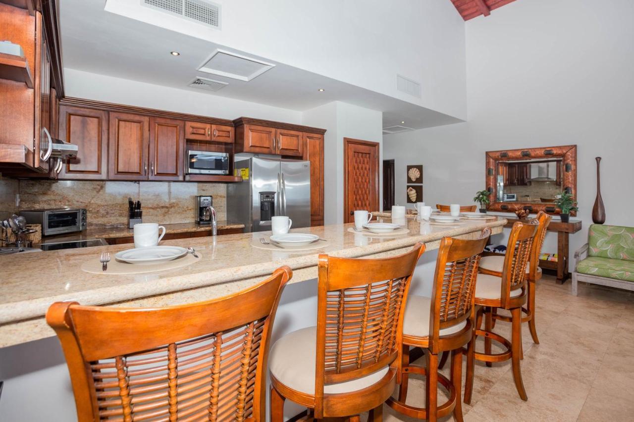 Pristine Bay Villa 1304 With Large Pool - 3 Bedroom Condo French Harbour Esterno foto