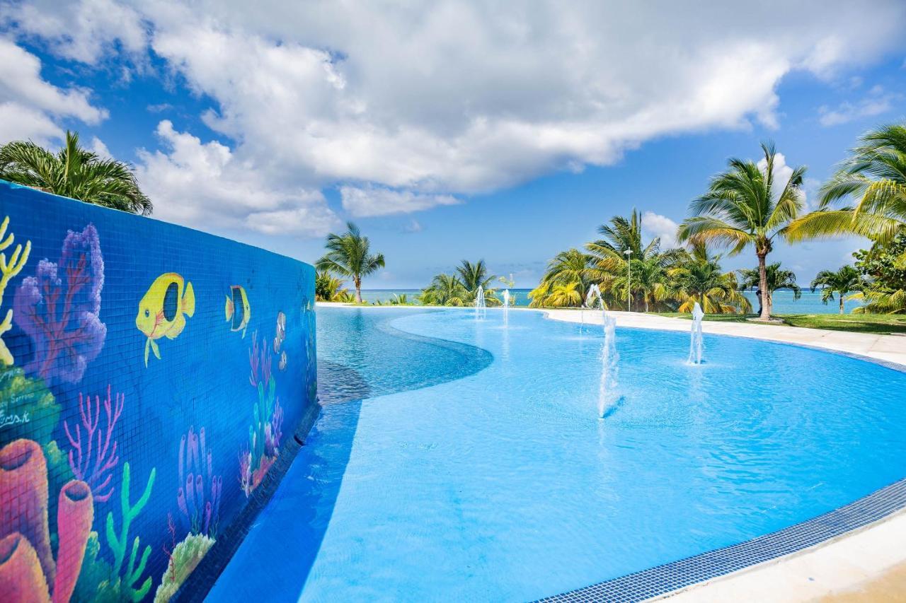 Pristine Bay Villa 1304 With Large Pool - 3 Bedroom Condo French Harbour Esterno foto